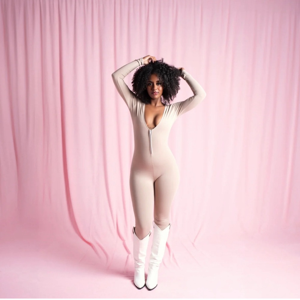 Stript Cedes Bodysuit - Chai - Large - NWT